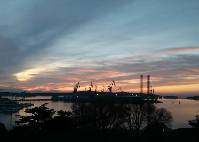 아파트 App Letta Sunset 풀라